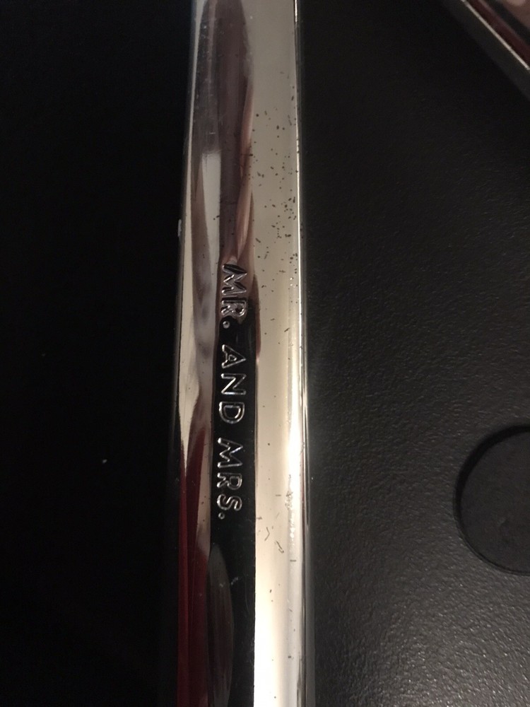 Kate Spade wedding cake cutting set