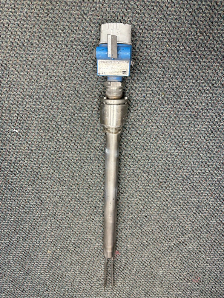 Endress + Hauser Soliphant IIFTM31-A5BB11 Level Limit Switch 30" Used