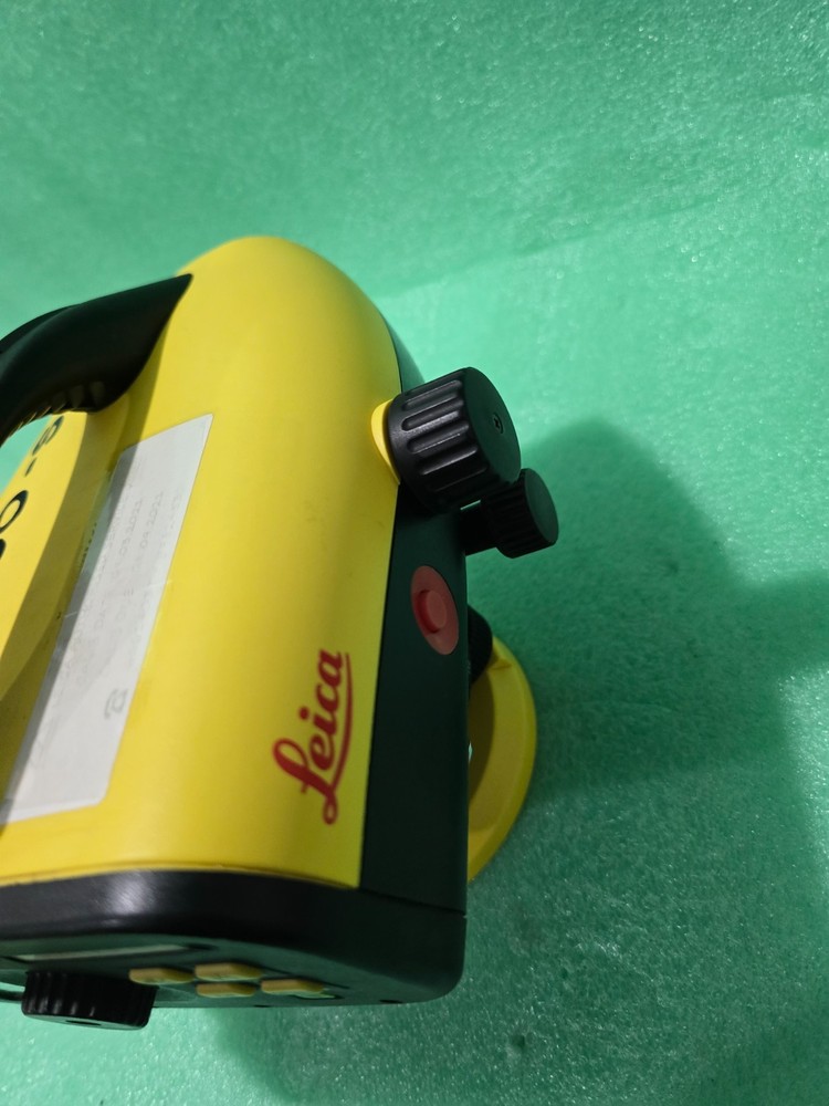 Leica Sprinter 100M Digital Level