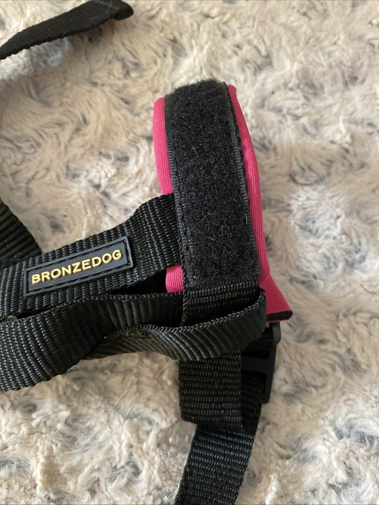 Bronzedog Soft Padded Nylon Dog Muzzle Pink Size Medium NWT