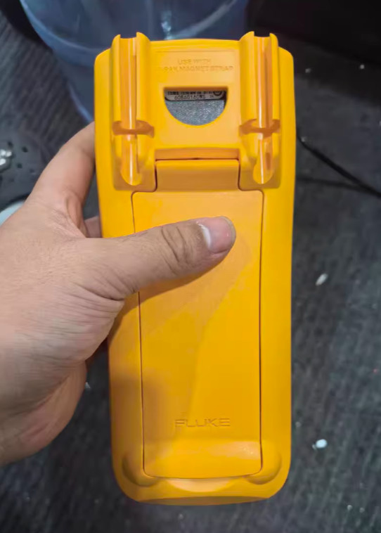 1pcs Fluke 1507 megohmmeter