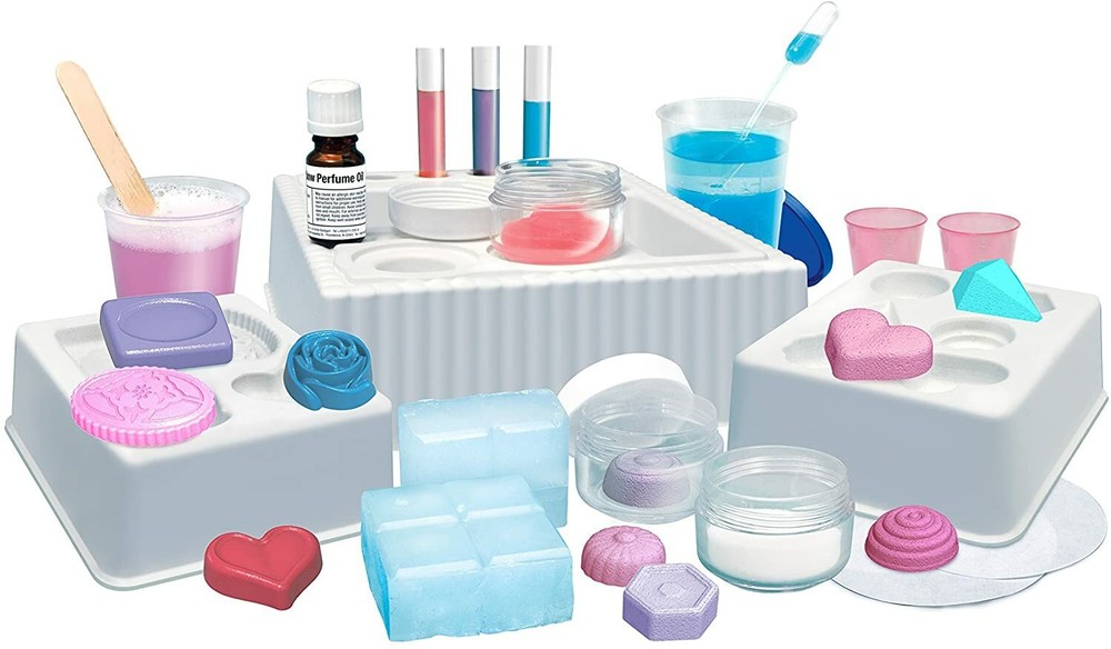Creative Cosmetics Lab Science Kit | 16 Experiments Including Soaps, Bath Bombs,