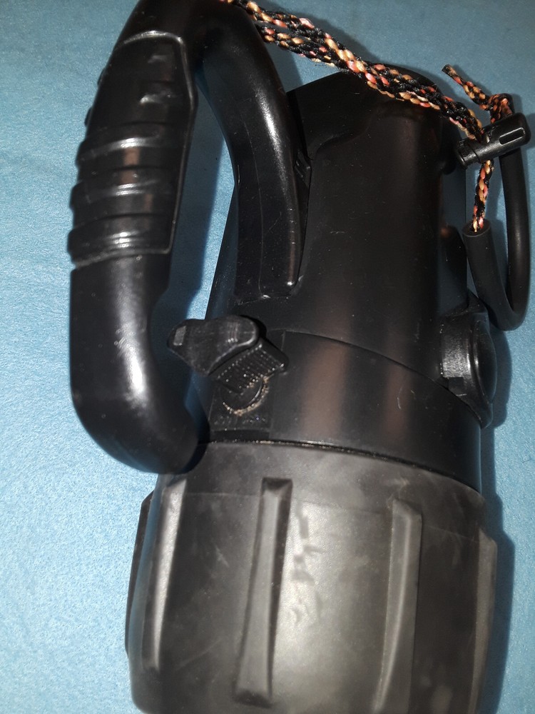 Used Underwater Kinetics Halogen Dual Bulb Dive Light