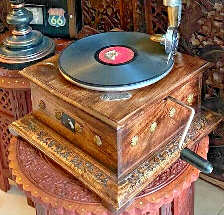 Wood Solid HMV Gramophone Fhonograpf, win-up record pl Fully Functional working