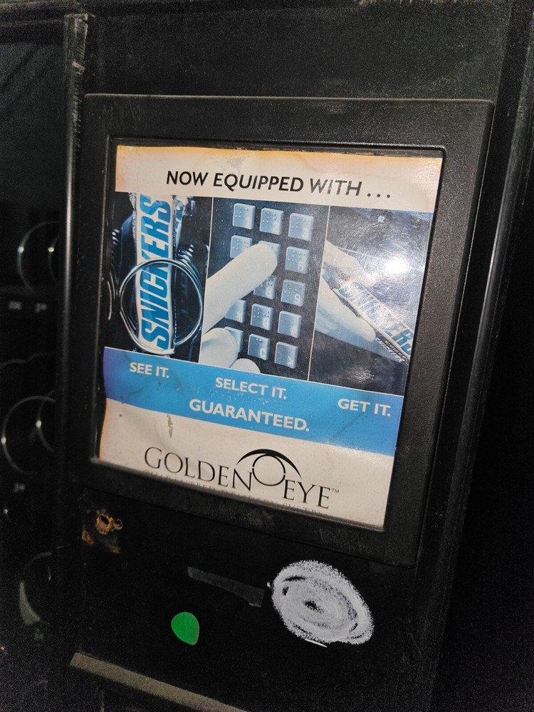 Automatic Products Model 933 Snack Vending Machine - MDB