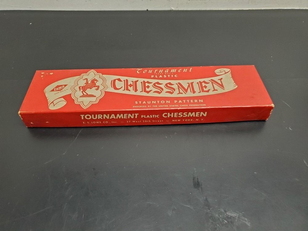 Vtg E.S. Lowe Staunton Pattern Chessmen Plastic Tournament Set-Pieces Only