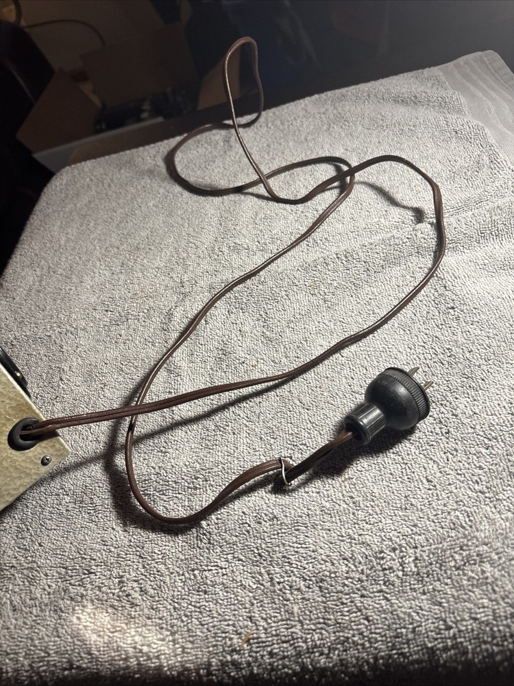 B&W Barker & Williamson Model 600 DIP Meter