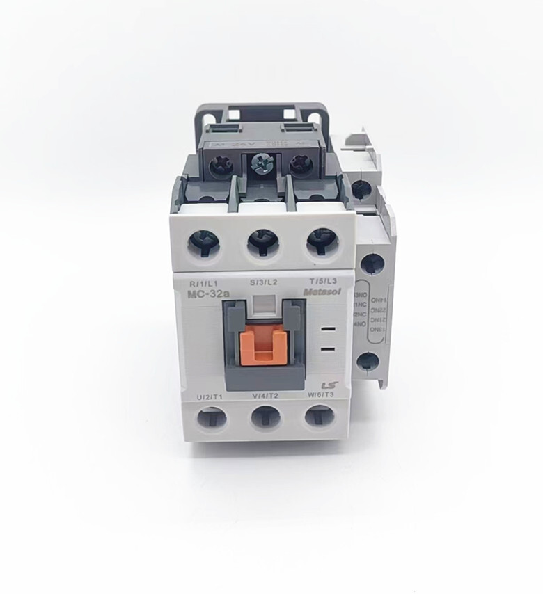 MC-32A AC24V LS GMC AC contactor for power generation.
