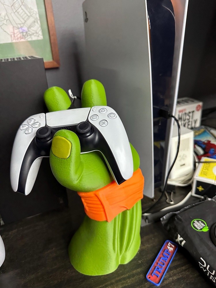 Mutant Turtle Inspired Controller Holder | 3D Printed Retro Gamer Desk Decor