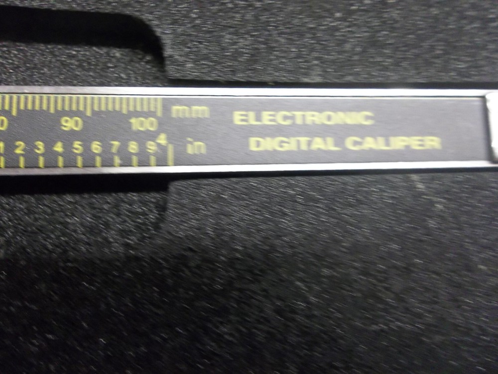 Electronic Digital Caliper 0-100mm