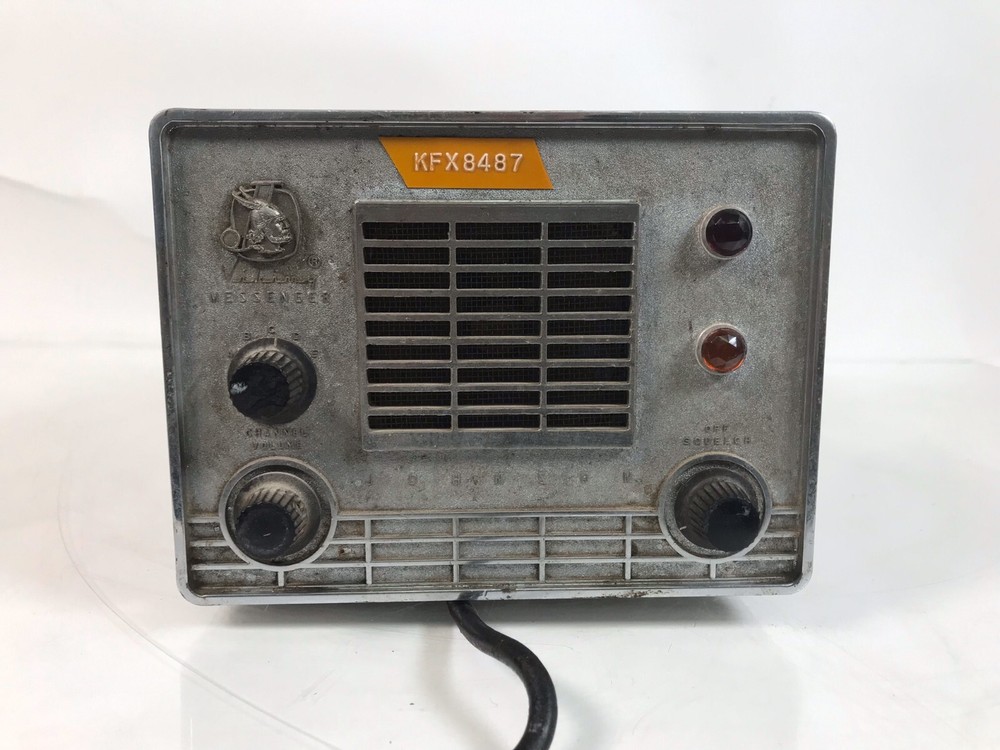 JOHNSON VIKING MESSENGER RADIO TRANSMITTER