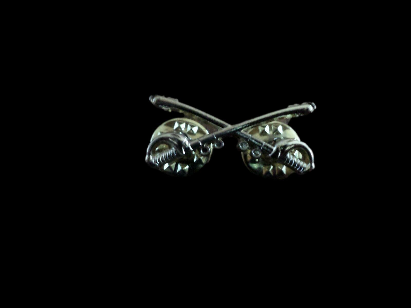 U.S MILITARY CAVALRY METAL HAT BADGES PIN CROSSED SABERS SWORDS MINIATURE PIN