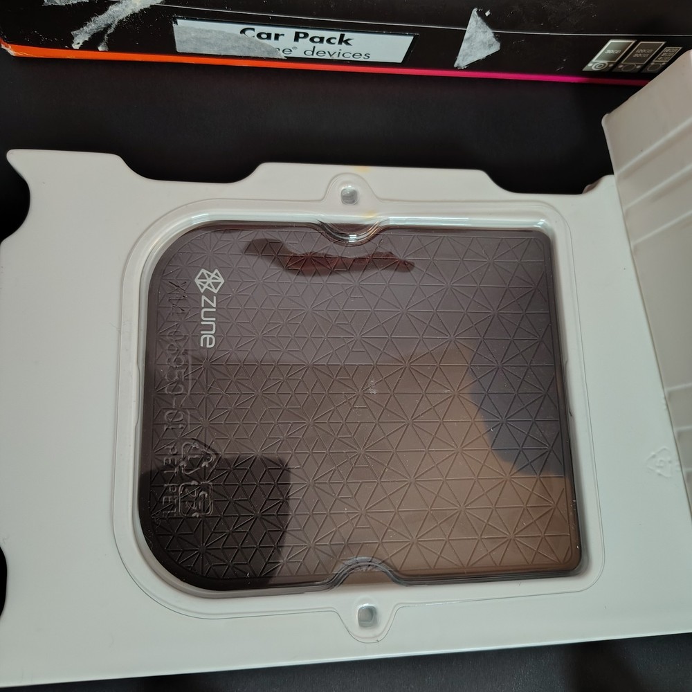 Microsoft Zune Car Pack - Charger FM Transmitter - Excellent Condition