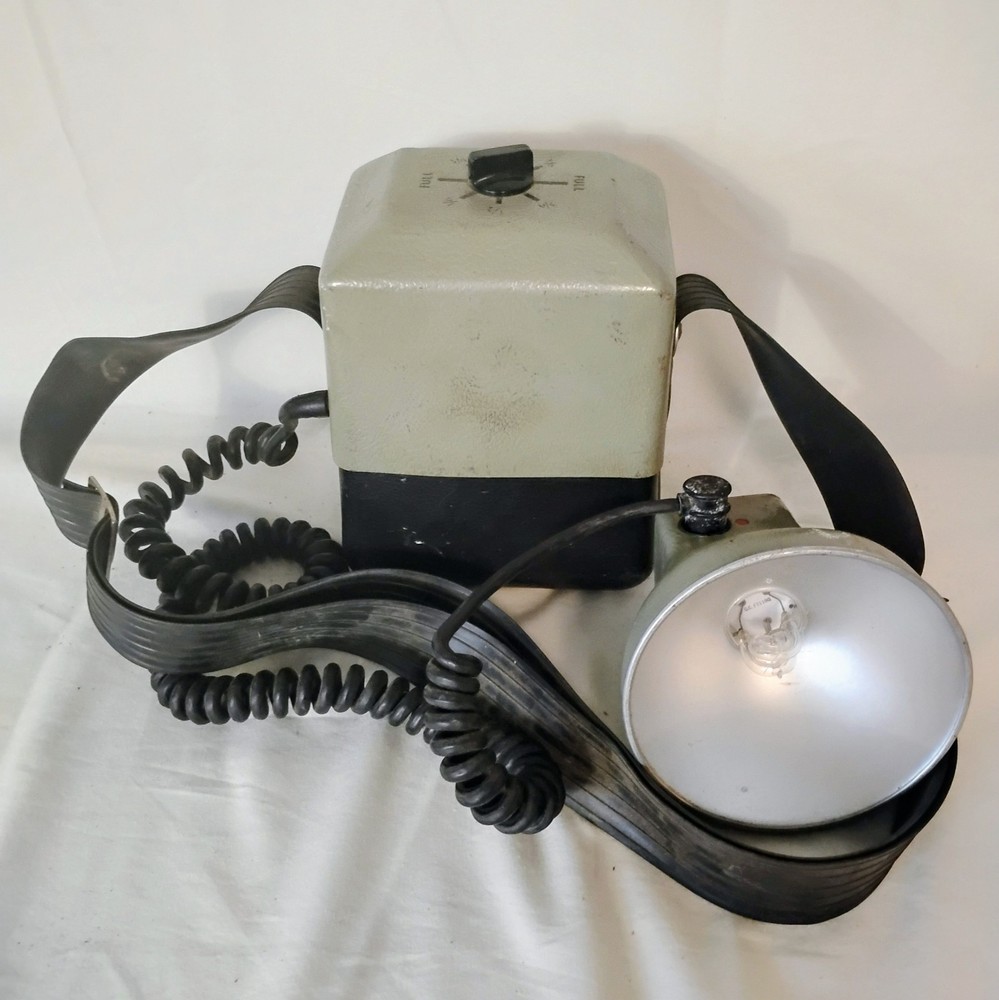 Vintage Graflex Stroboflash Portable Electronic Flash Unit for Cameras UNTESTED