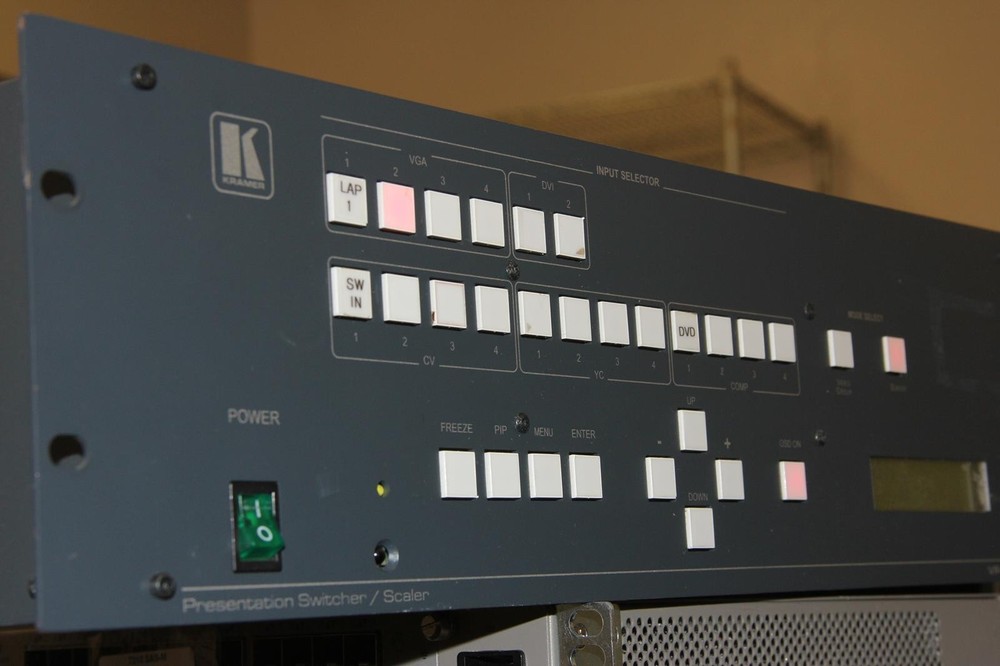 KRAMER VP-725DS Presentation Switcher and Scaler