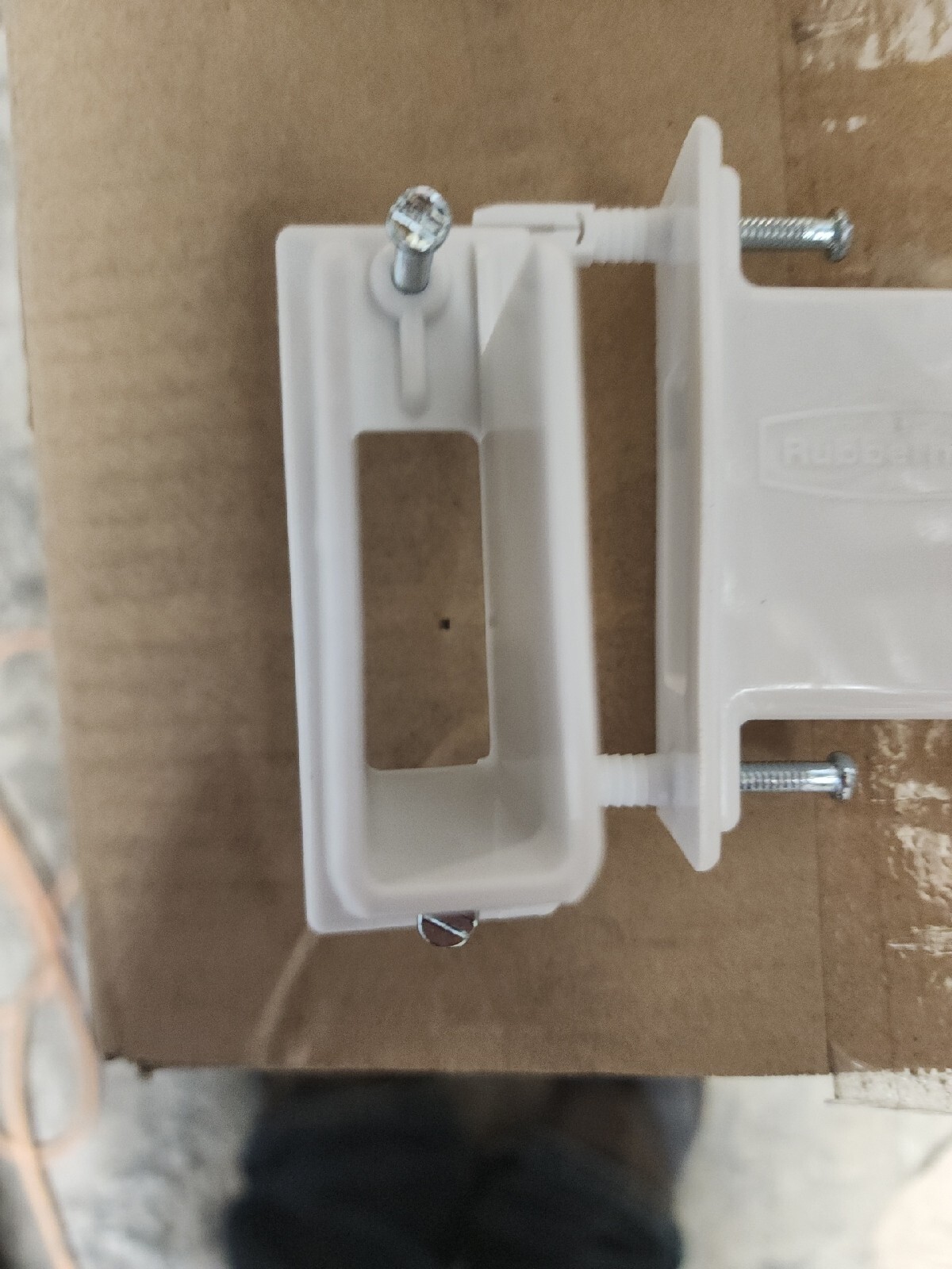 2-Pack Rubbermaid Wall End Shelving Rack Bracket Closet Organizer