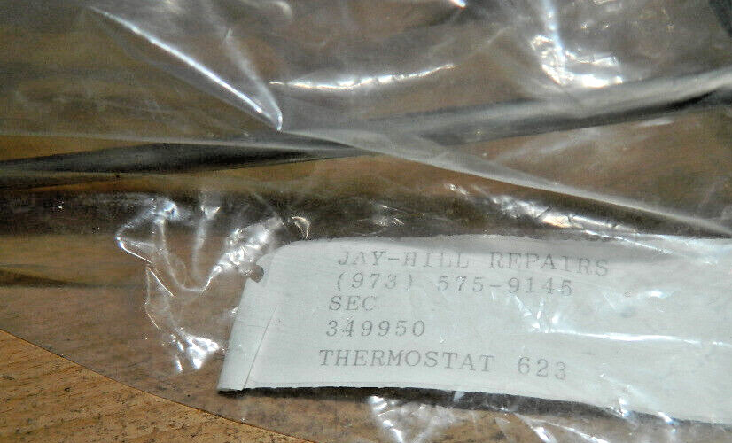 Never Used Robertshaw Model 349950 Thermostat