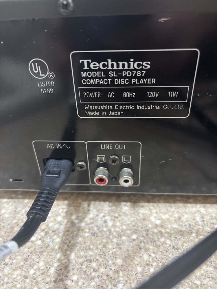 TECHNICS 5-DISC COMPACT DISC CHANGER PLAYER MODEL SL-PD787 WORKS NO REMOTE