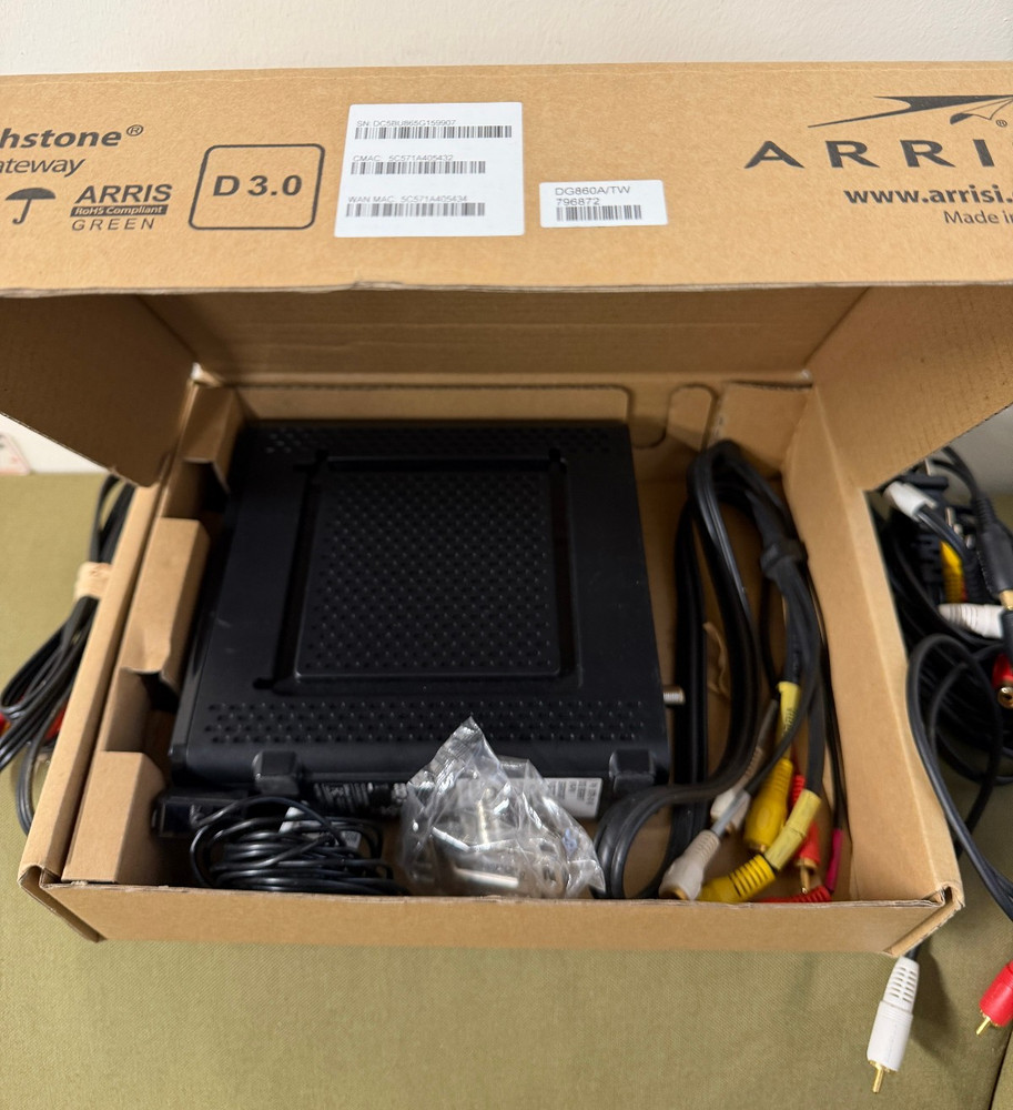 Arris Touchstone Data Gateway D3.0 Modem/Router NEW *CHECK
