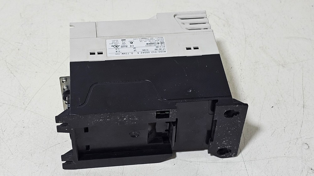 Control Techniques Unidrive M200-012 00042A Variable Frequency Drive