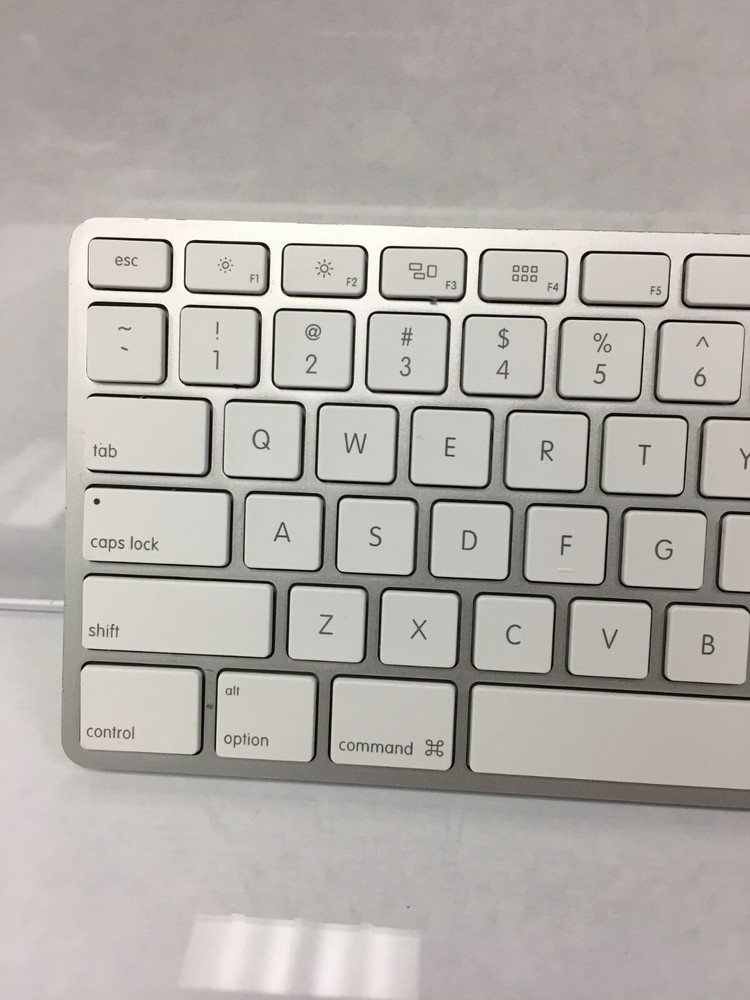 Apple A1243 Wired USB Keyboard Fully Functional #7 AS-IS