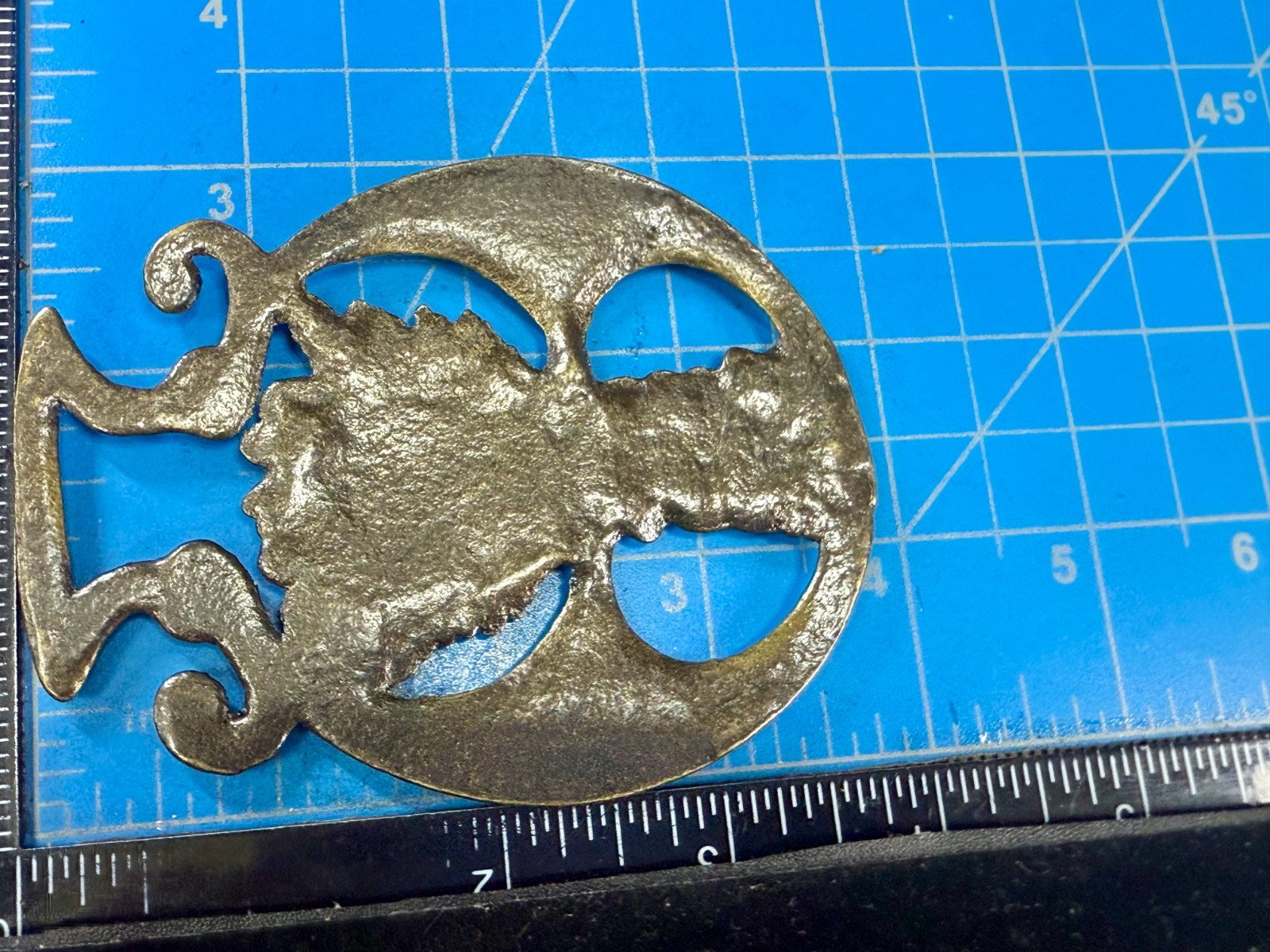 Tied Wheatsheaf Openwork Frame Bridle Harness Horse Saddle Medallion