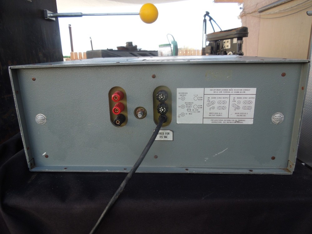 Fluke 335D DC Voltage Standard