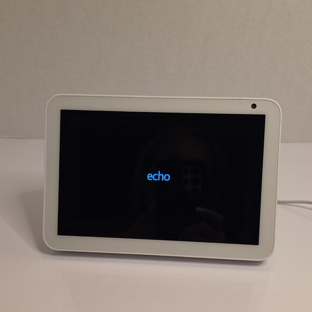 Amazon Echo Show 8 Smart Display Alexa Bluetooth 3.5mm Line Out
