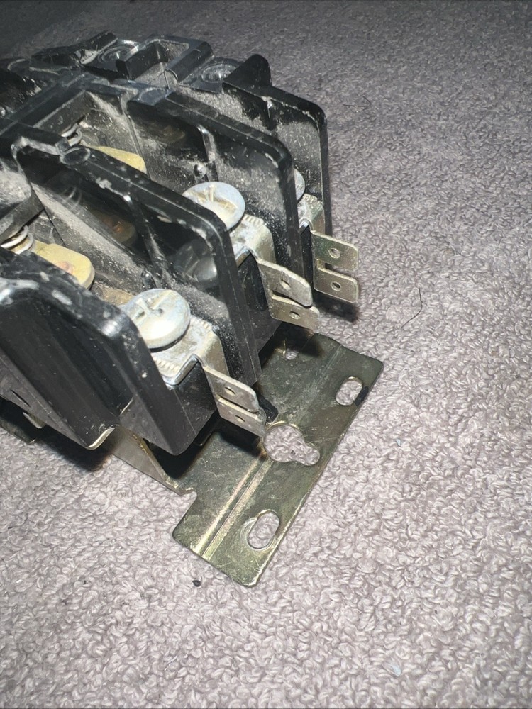 FURNAS 42BE35AJ106 - Definite Purpose Contactor