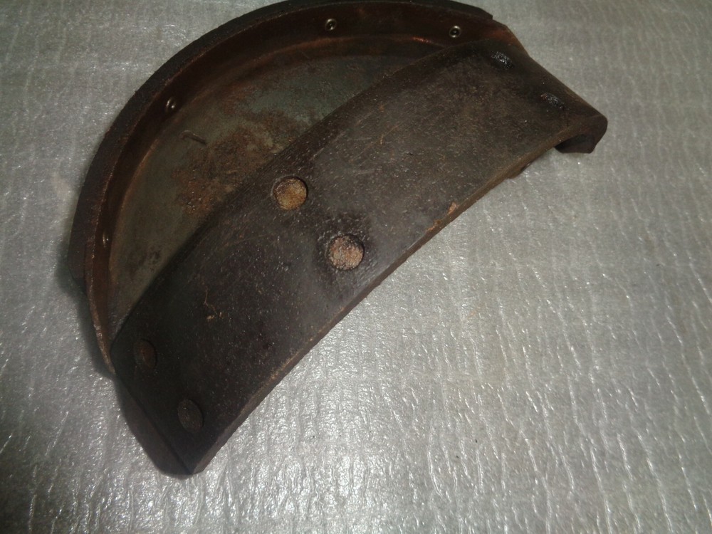 JOHN DEERE H. BRAKE SHOES
