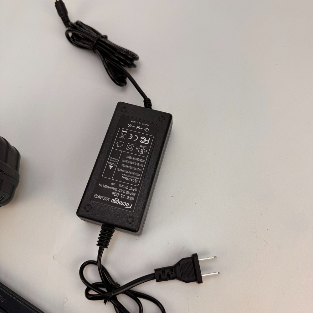 HACH SL1000 Portable Parallel Analyzer with Power Adapter