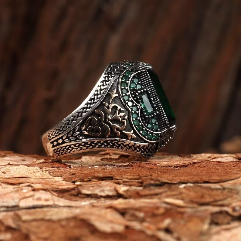 Vintage Green Emerald Ring for Men – Gothic Sterling Silver Statement Ring