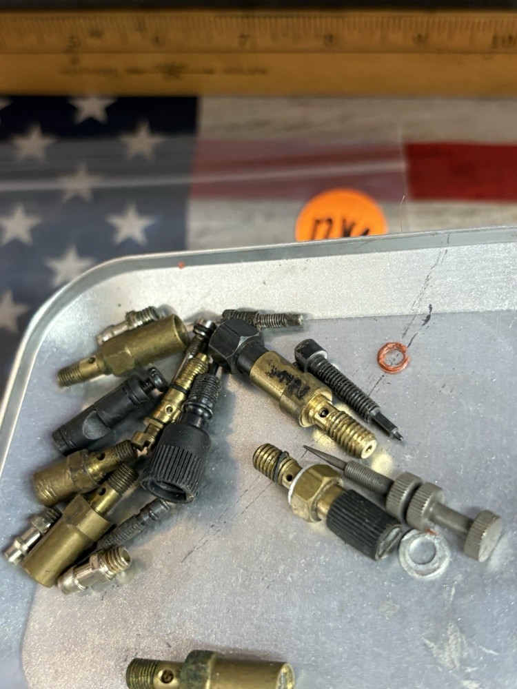 Nitro Carburetor Part: PreOwned
