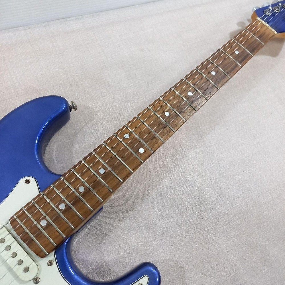 Mavis Stratocaster Metallic Blue