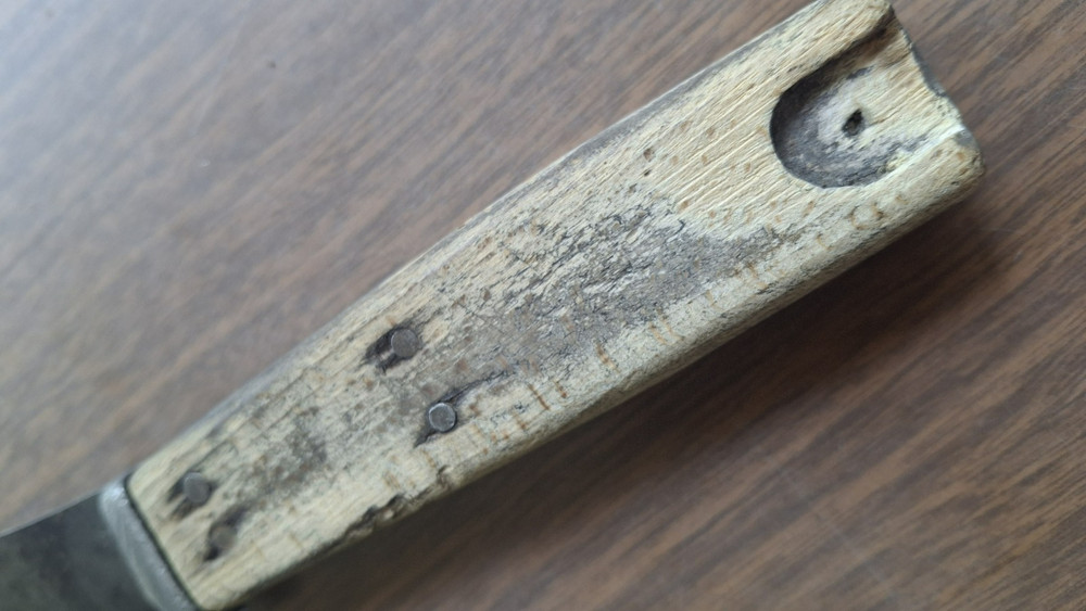 Antique Rustic Knives of unknown origin (2)