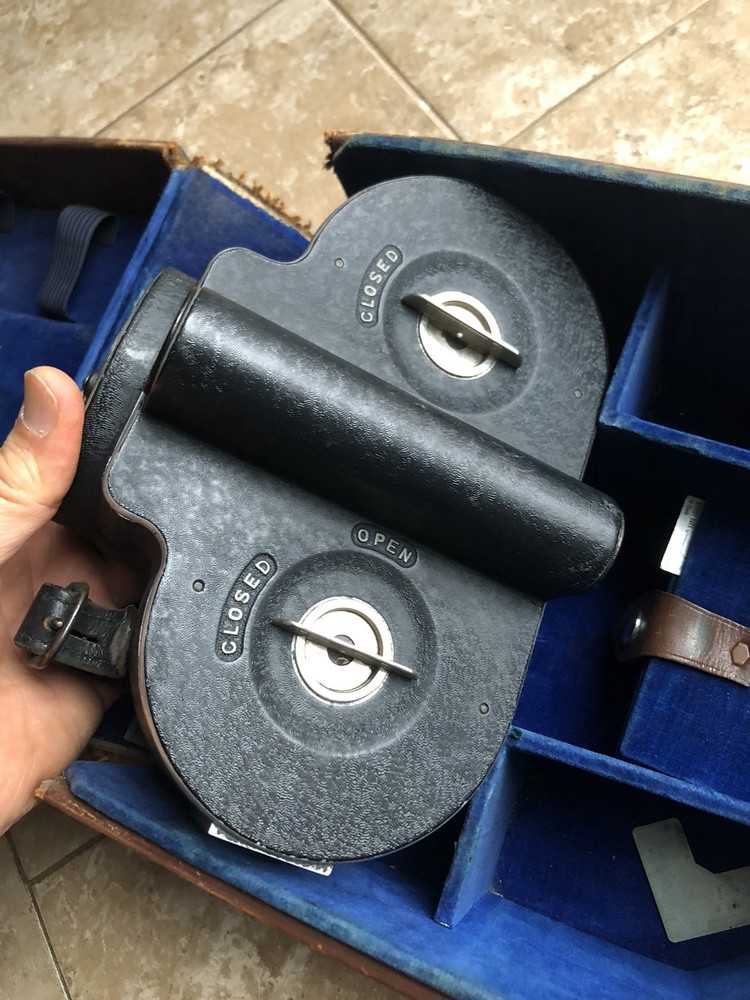 Bell And Howell 70 E Camera Body