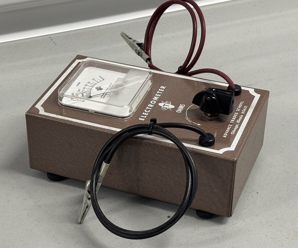 Advance Trades School Electrometer