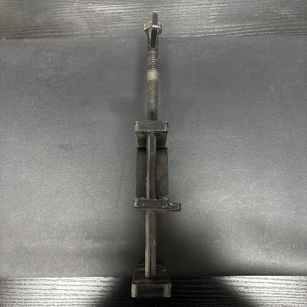Universal Brake Piston Press
