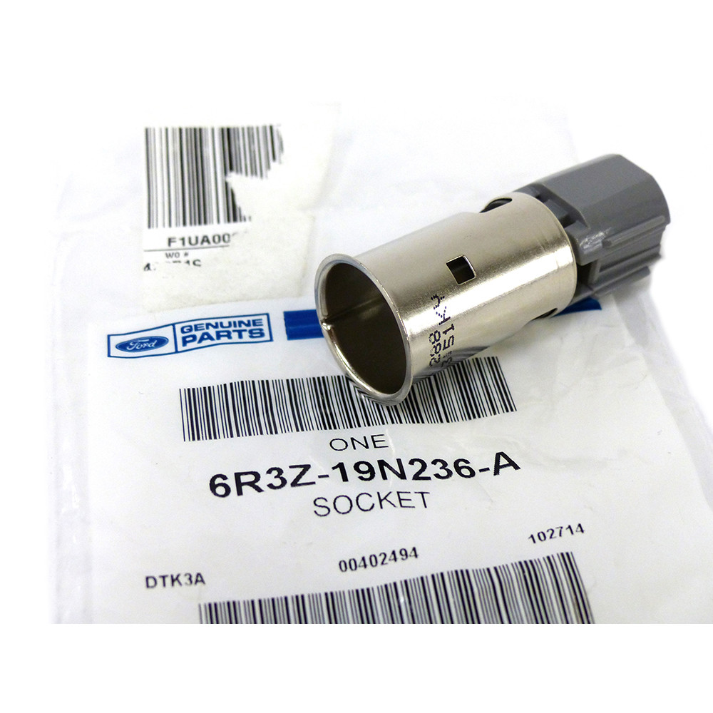 2005-2017 Ford E & F Series Center Console Power Outlet Socket OEM 6R3Z-19N236-A