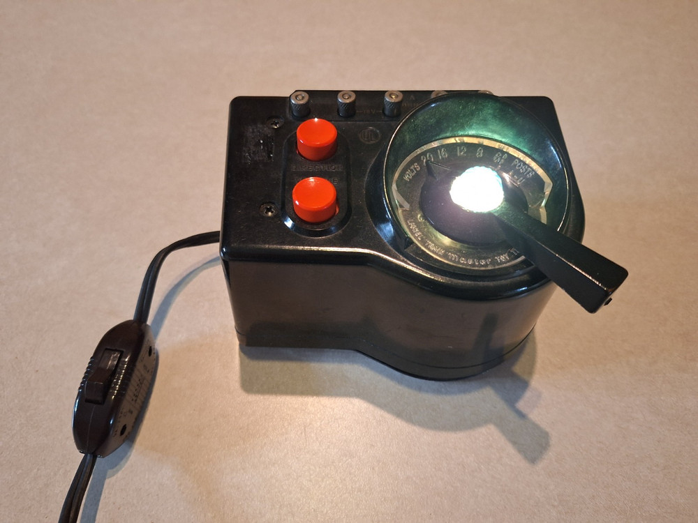 Lionel Trainmaster 125 Watt Transformer: Type LW: Powers Up: Untested