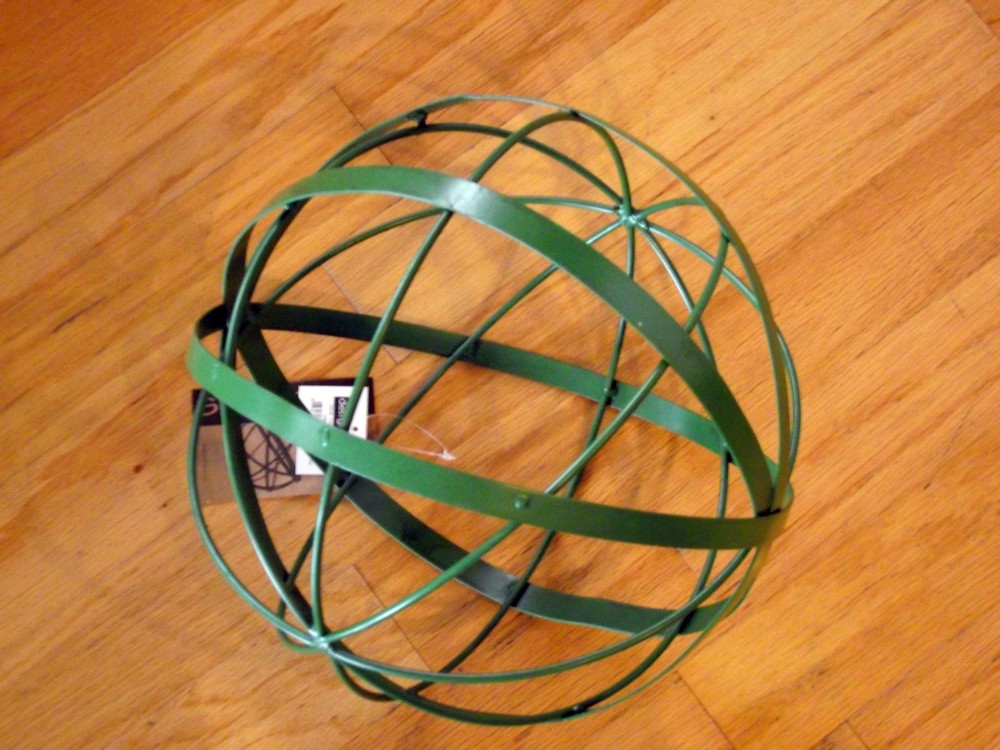 MEDIUM GREEN METAL ORB SPHERE NWT