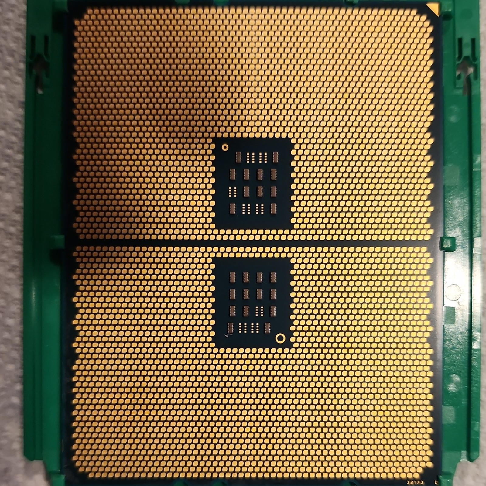 [Lot of 2] AMD EPYC 7H12 Server CPU- Dell Locked