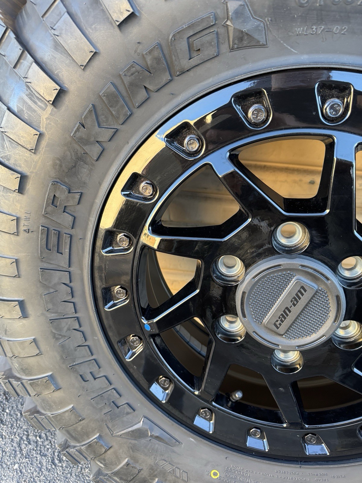 2026 CAN AM MAVERICK R XRC WHEEL TIRE 35x10x16 BEADLOCK XPS HAMMER KING (1)