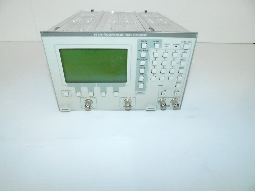 TEKTRONIX PG 5110 PROGRAMMABLE PULSE GENERATOR PLUG IN (MIQ106)