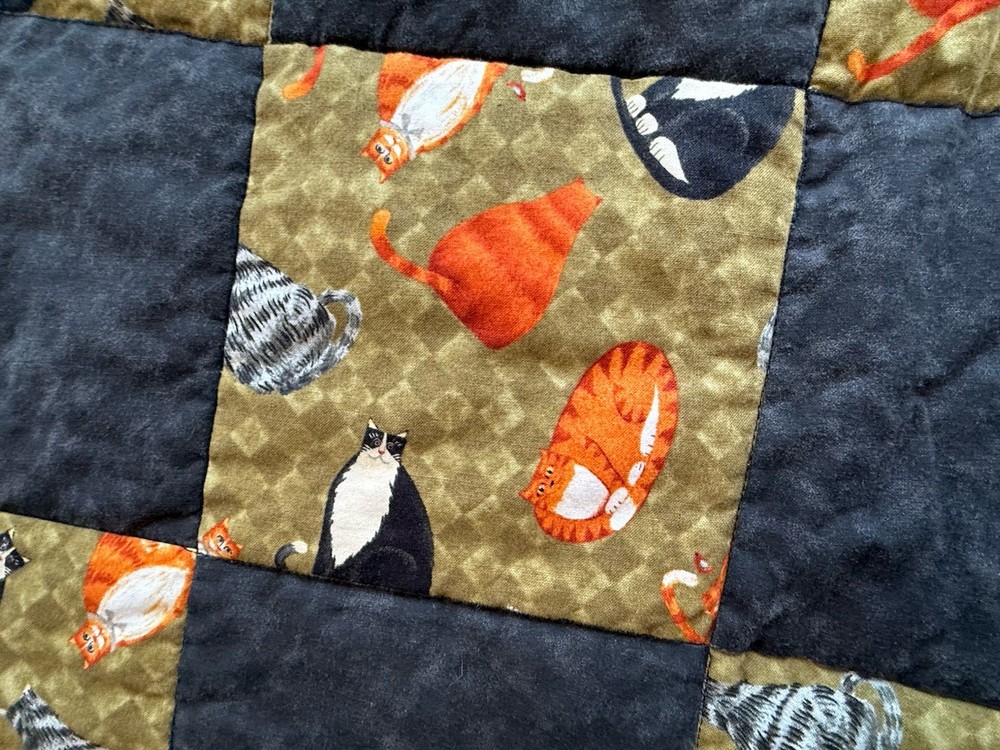 Project Linus Cat Kitty Quilt Patchwork Square Block Lap Blanket 35”X45”
