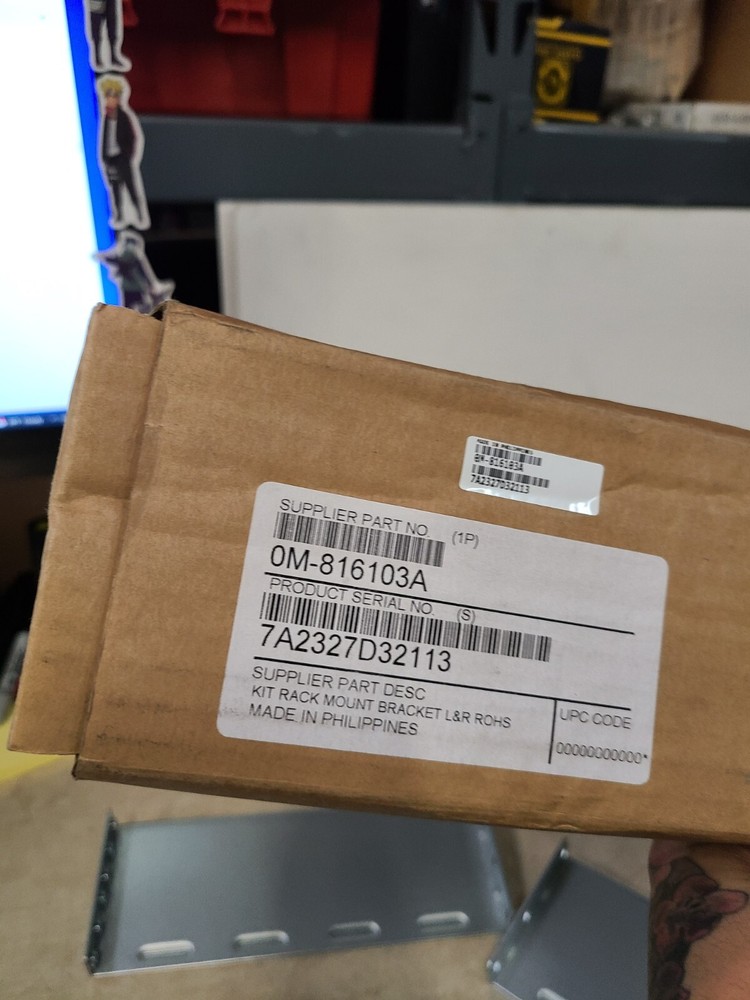 0M-816103A Kit Rack Mount Bracket L&R ROHS