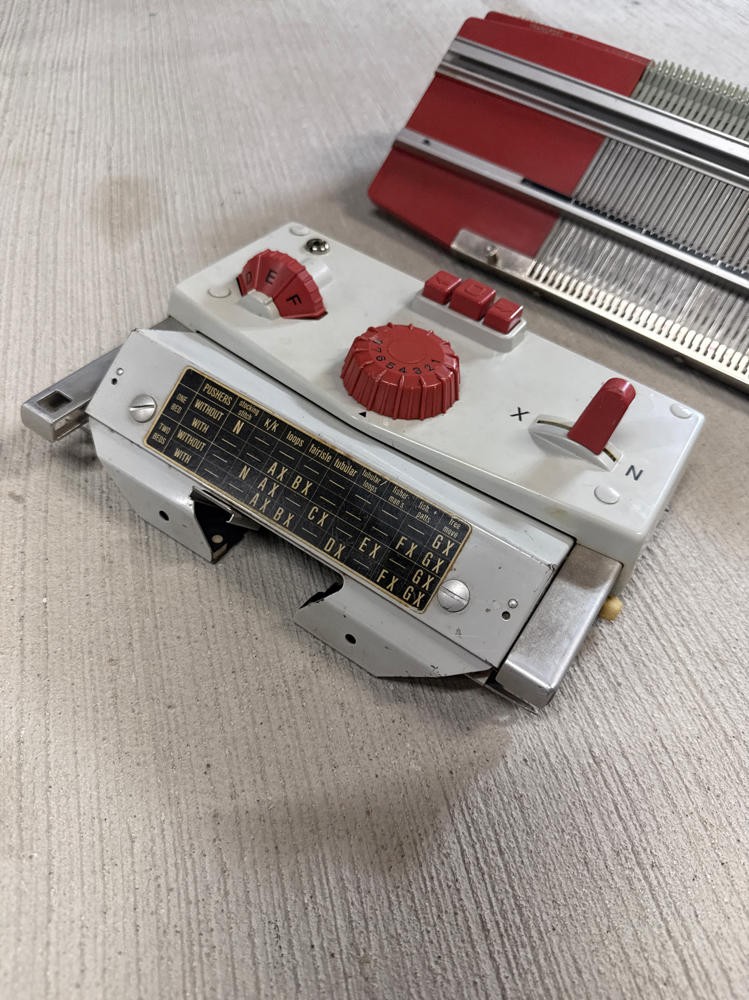 Passap Duomatic Knitting Machine VERY NICE AS SHOWN LOOK! Untested Great Cond!