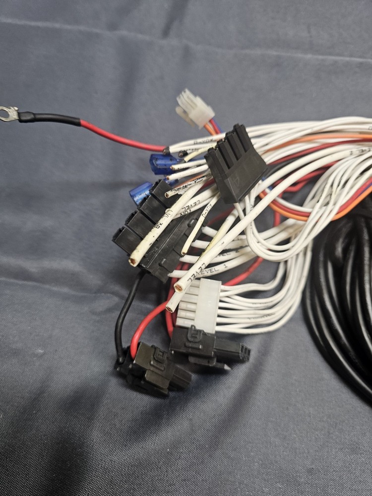 CODE 3 Z3 Siren Lightbar Controller Wiring Harness with Control Head Cable