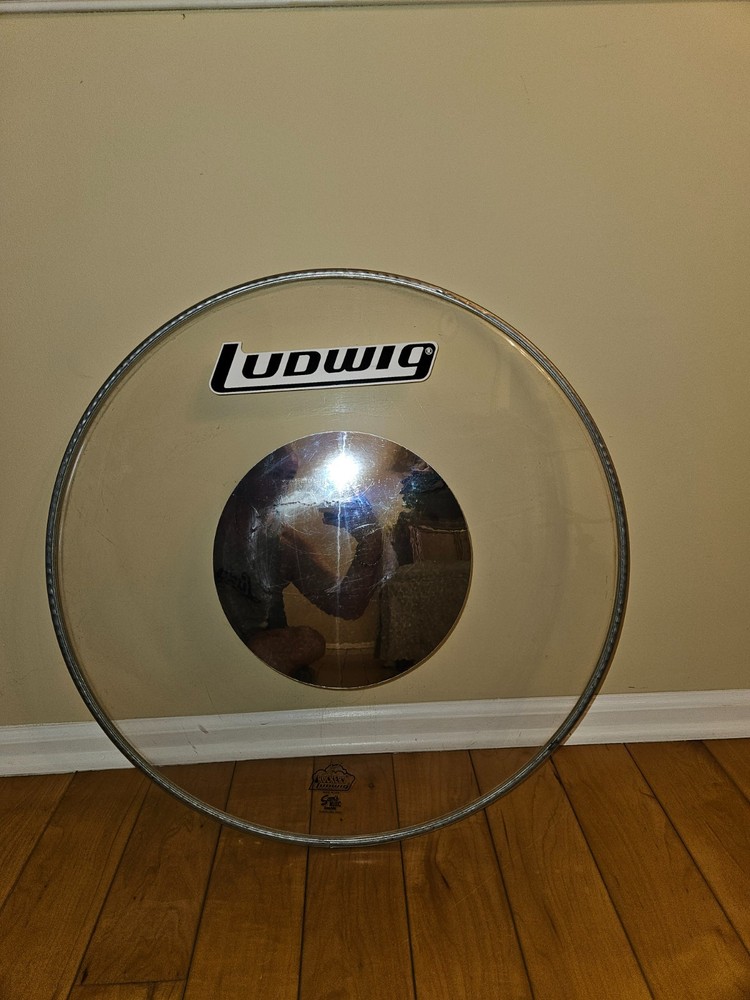 Ludwig Silver Dot Clear Bass Drumhead 24"