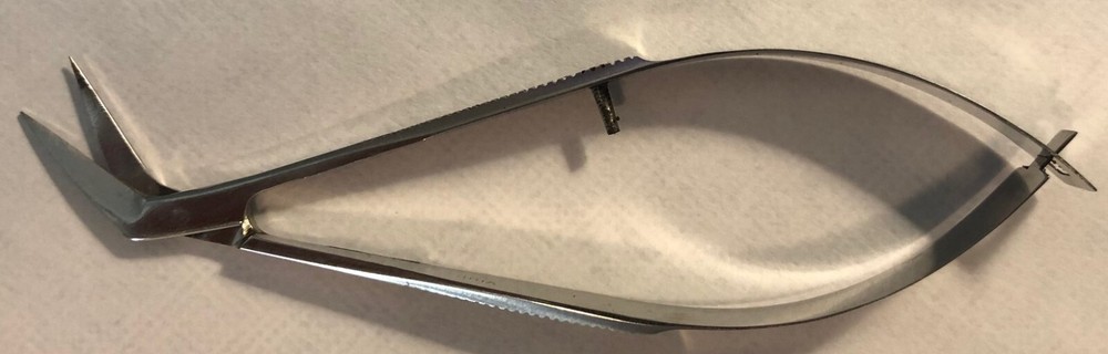 Fly Tying Scissors / Embroidery Scissors 4" spring - Very sharp - curved end